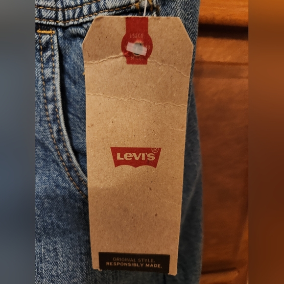 Levi's Denim Overalls Shorts - Picture 5 of 5